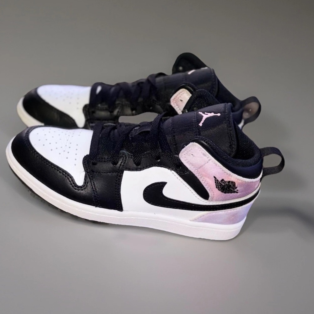 Jordan 1 Mid SE Zen Master Black White Pink Size 3Y Youth GS